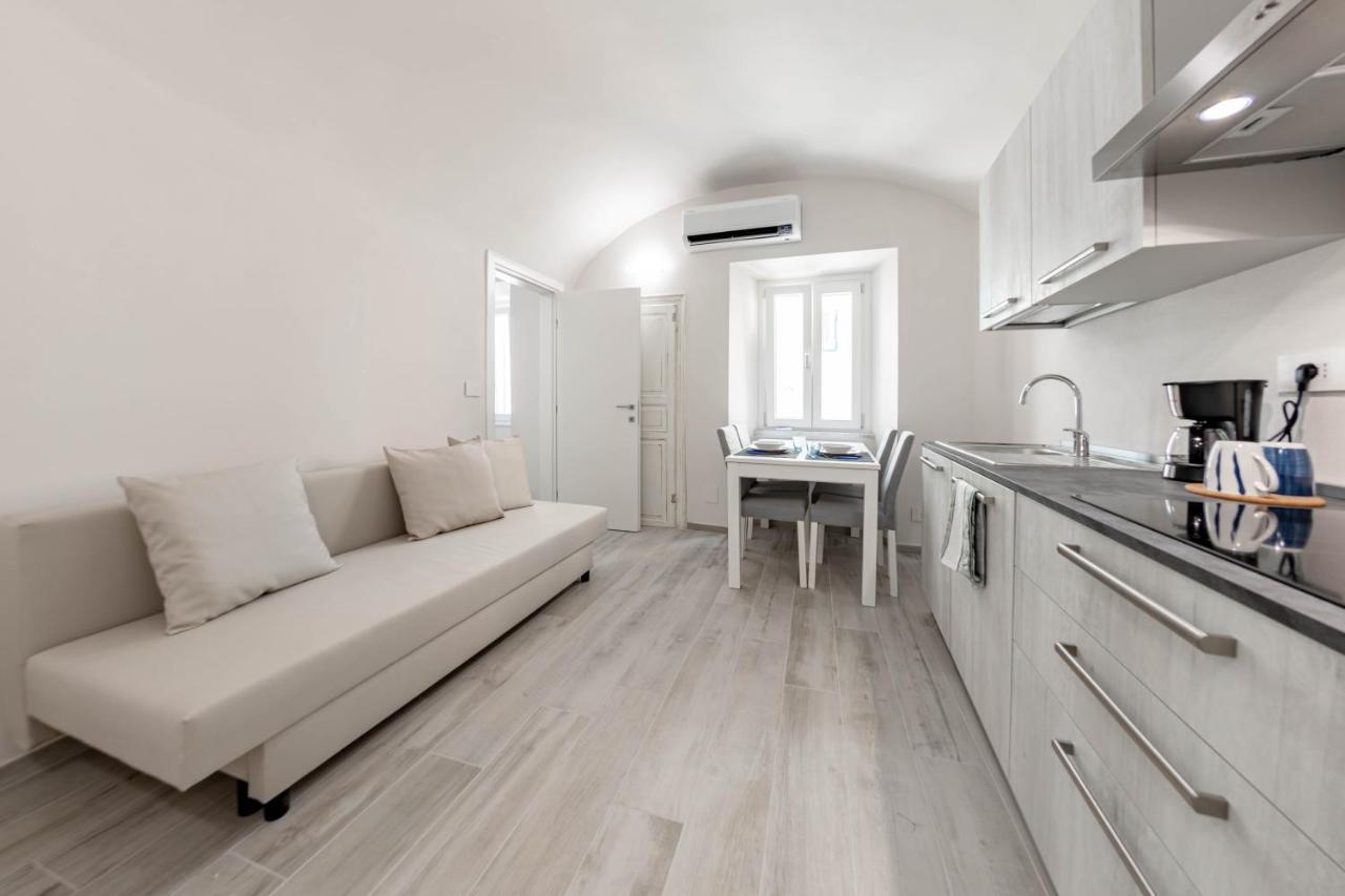 H11 Piccola Perla A Un Passo Dal Mare Apartment Santo Stefano al Mare Luaran gambar