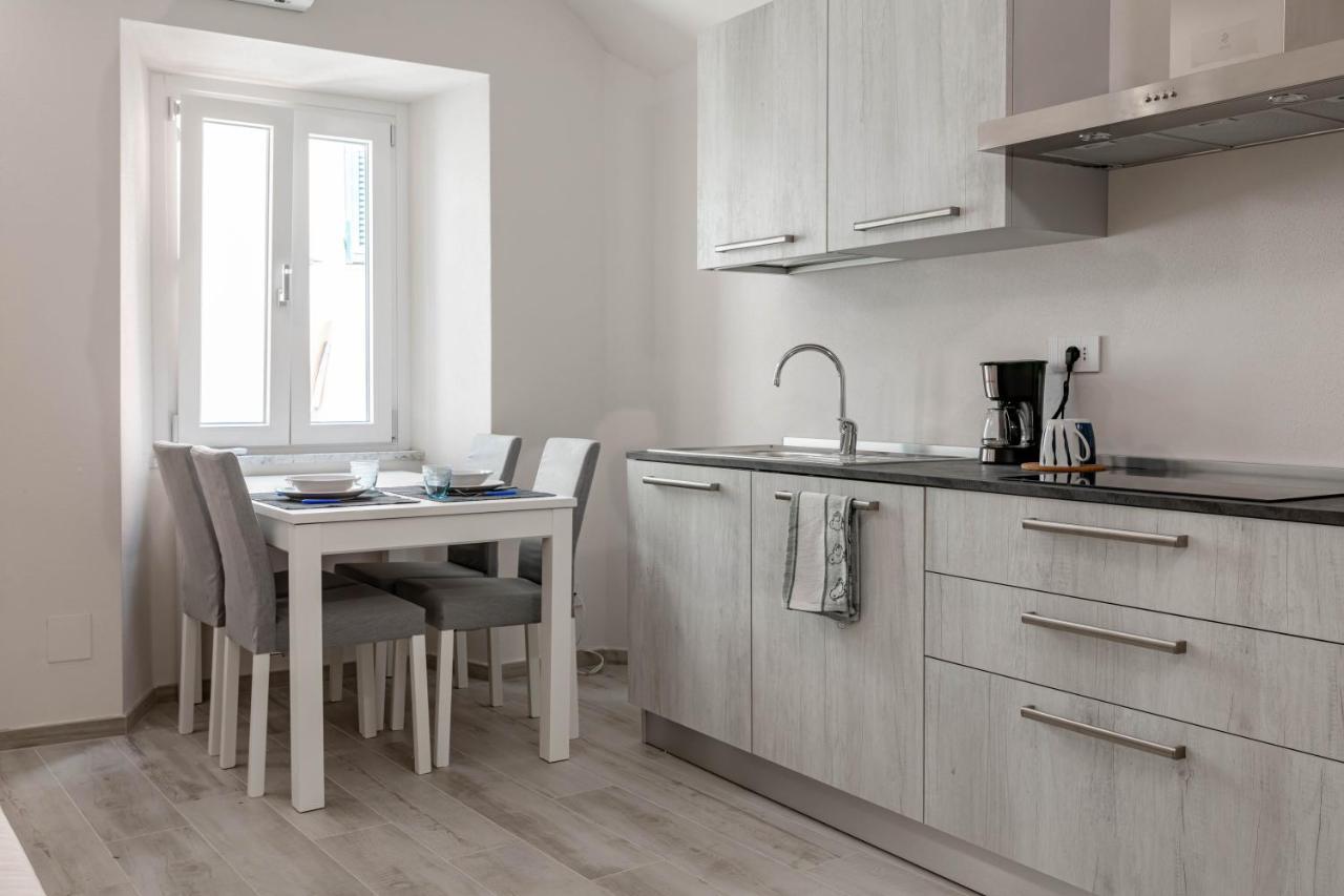 H11 Piccola Perla A Un Passo Dal Mare Apartment Santo Stefano al Mare Luaran gambar